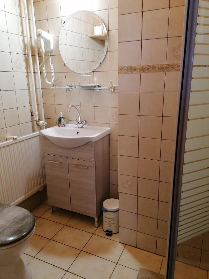 Bianco Apartment Sopron Ngoại thất bức ảnh