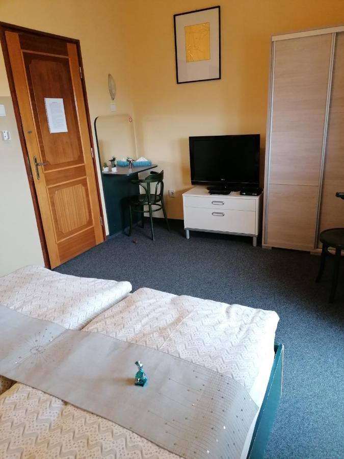 Bianco Apartment Sopron Ngoại thất bức ảnh